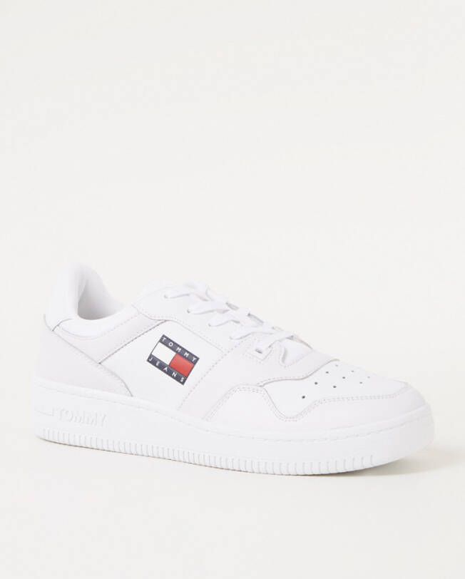 TOMMY JEANS Sneakers RETRO BASKET met merklabel opzij